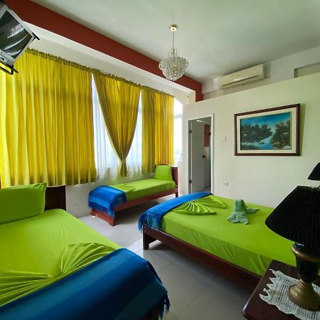 Hostal Puerto Azul Manta Luaran gambar