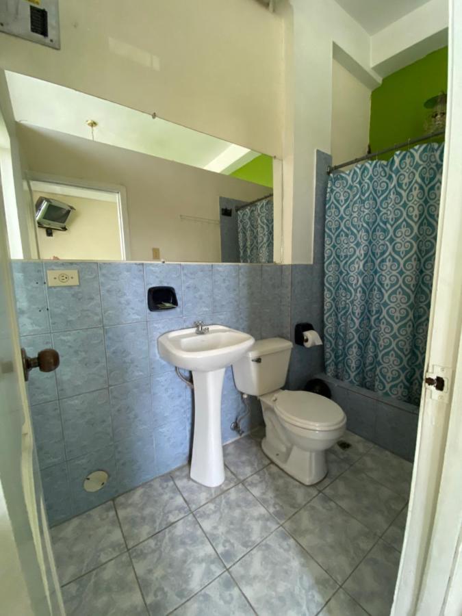 Hostal Puerto Azul Manta Luaran gambar
