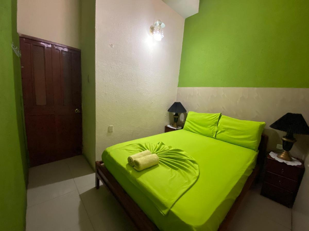 Hostal Puerto Azul Manta Luaran gambar