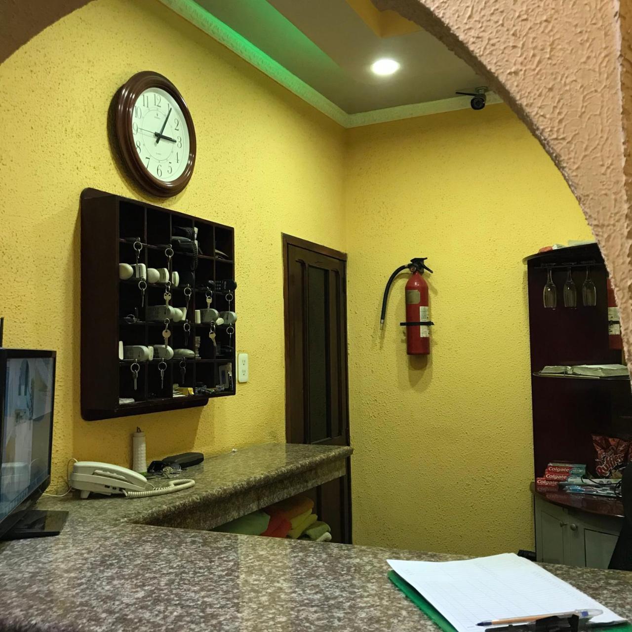 Hostal Puerto Azul Manta Luaran gambar